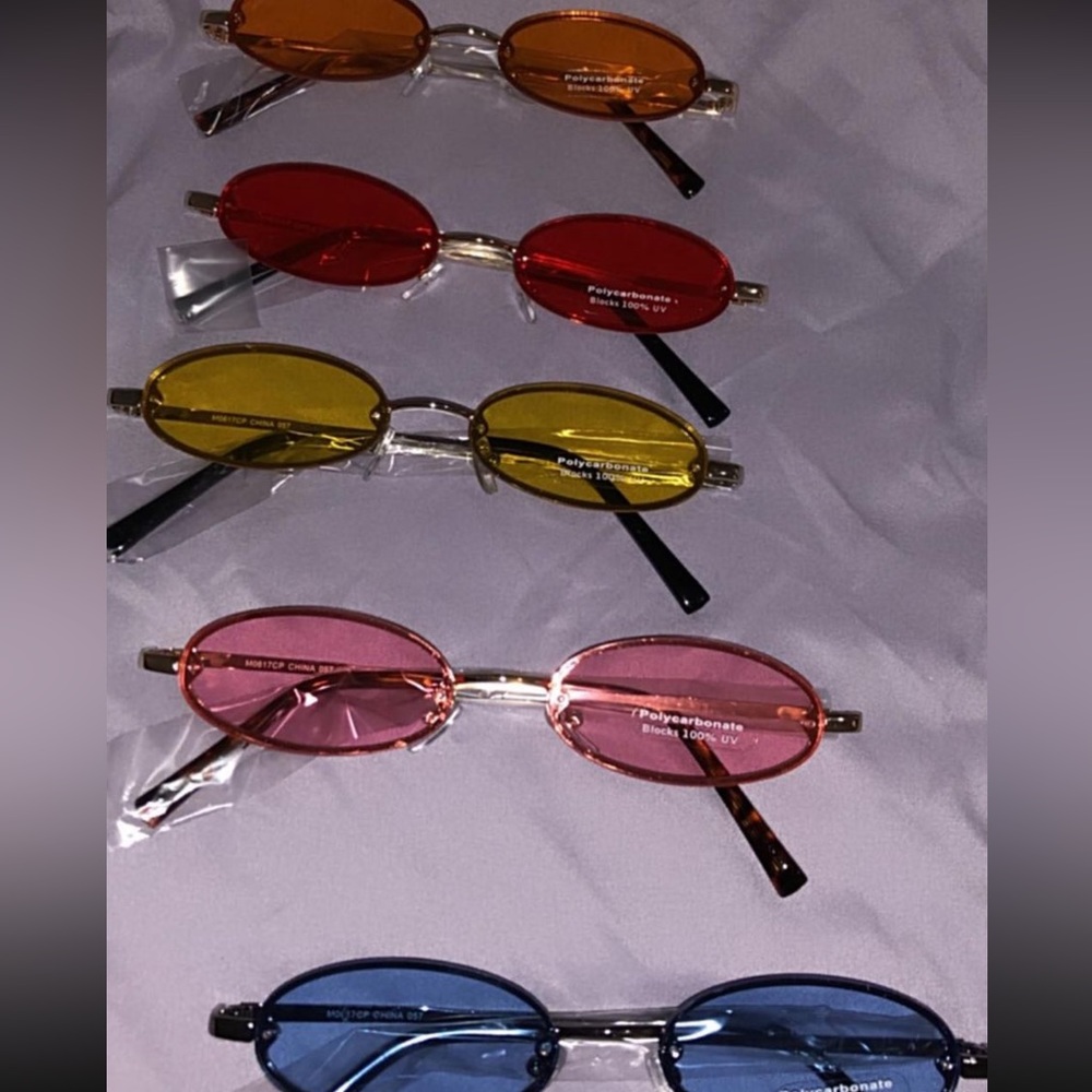 Sunglasses. - Picture 9 of 11